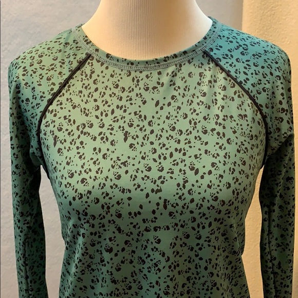 Animal Print Long-sleeve Rashguard - Picture 2 of 13